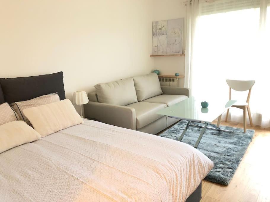 Le Gentil Paris Apartment ฌ็องตีญี ภายนอก รูปภาพ